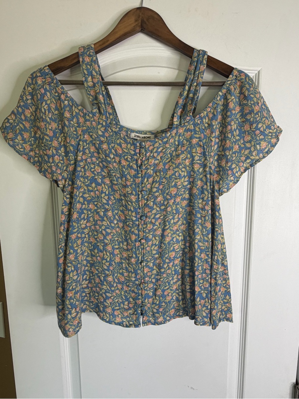 Billabong Blue Floral Off-Shoulder Button Blouse Size S.